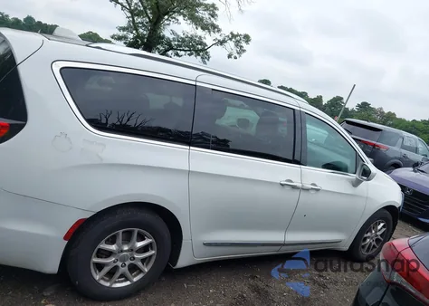 2020 Chrysler Pacifica Touring L z USA, uszkodzony, nr VIN 2C4RC1BGXLR142994